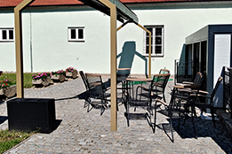 Chvalovice, penzion Daníž - terasa