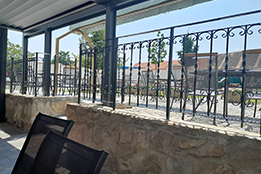 Chvalovice, penzion Daníž - terasa