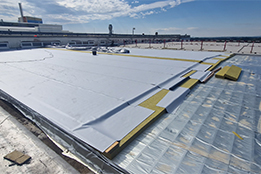 Hodonice, Saint-Gobain Adfors CZ - modernizace střechy Skárny