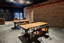 Hotel Savannah Hatě - vinný sklep